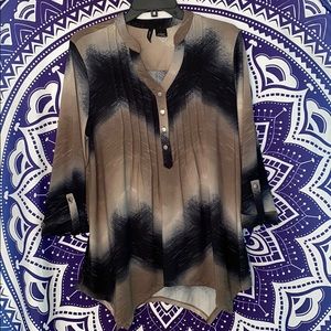 Gorgeous flowy top!!😍😍